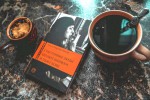 Аньес Мартен-Луганд  «Счастливые люди читают книжки и пьют кофе» 